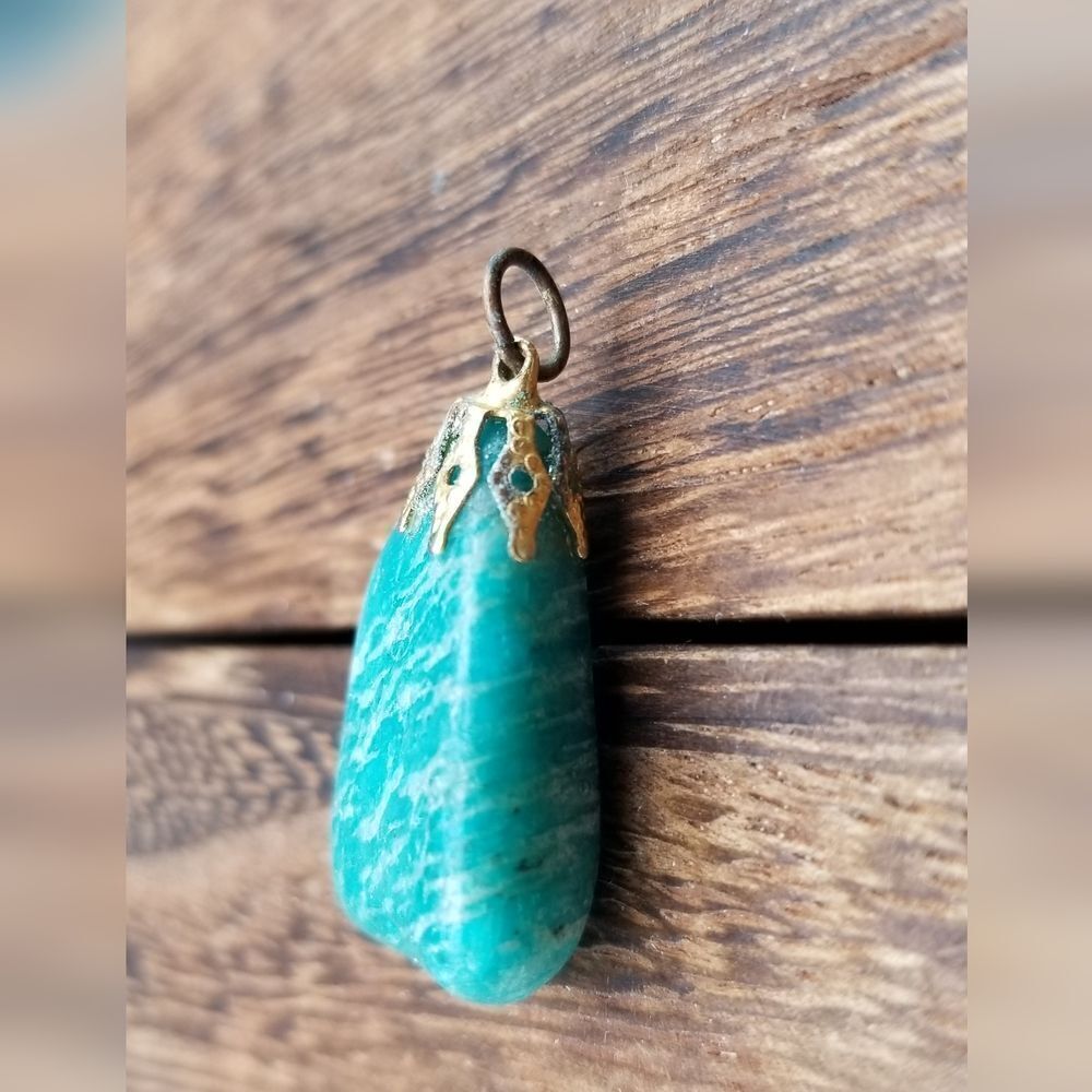 Calming blue stone Mediterranean necklace pendant P225